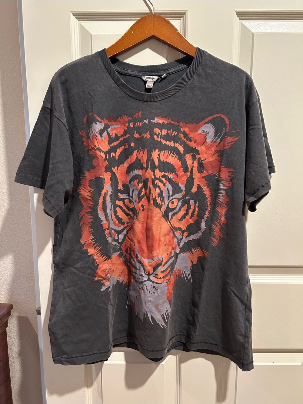 Wrangler Oversized Tiger Graphic tee